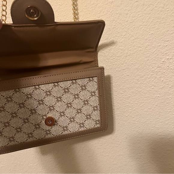 Crossbody Bag Crossbody Bag - Picture 9 of 10